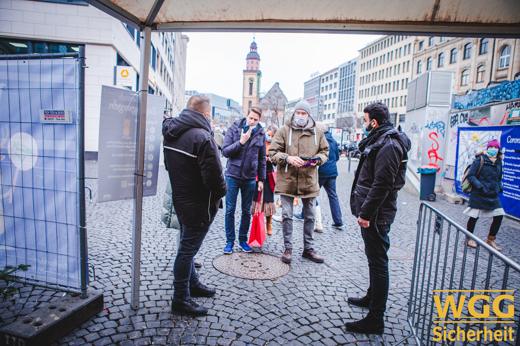 Sicherheitskräfte der WGG Sicherheit – Weihnachtsmarkt am Roßmarkt, Frankfurt