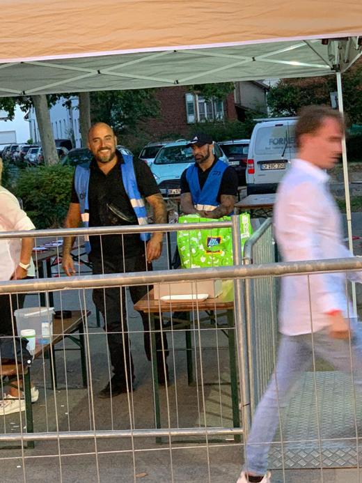 Sicherheitskräfte der WGG Sicherheit – Einlass bei einer Veranstaltung