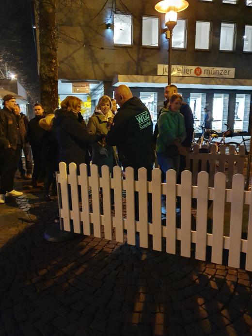 Sicherheitskräfte der WGG Sicherheit – Einlass am Abend