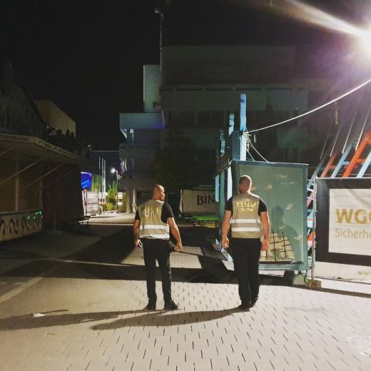 Sicherheitskräfte der WGG Sicherheit – Streife bei Nacht